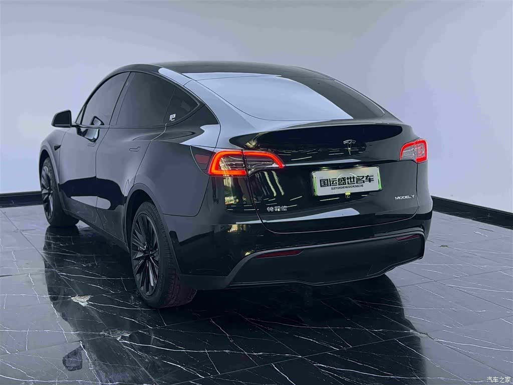 Tesla Model Y, 2023 6