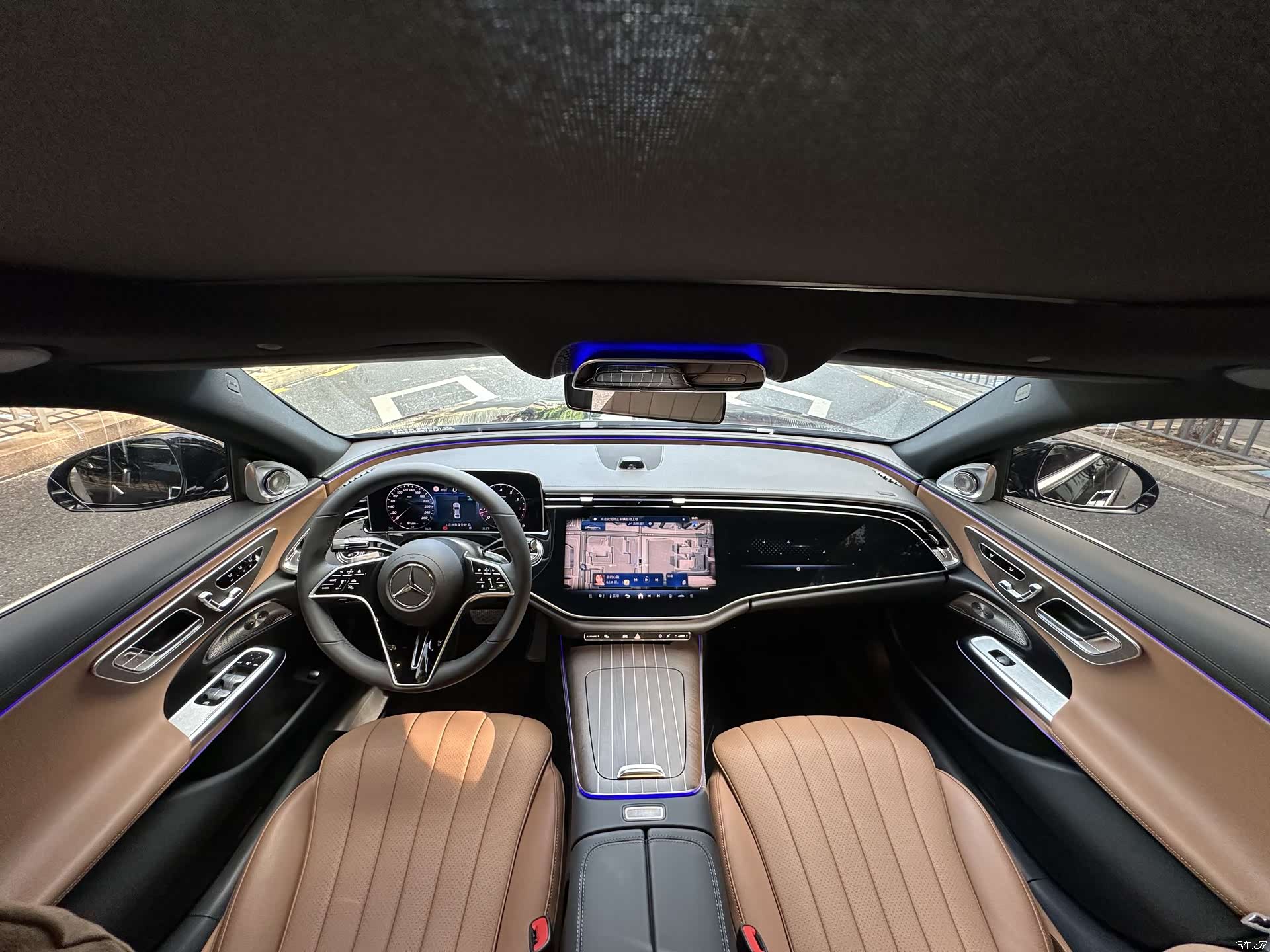 Mercedes-Benz E-Class, 2024 6