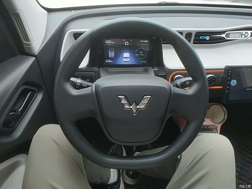 Wuling MINIEV, 2021 11
