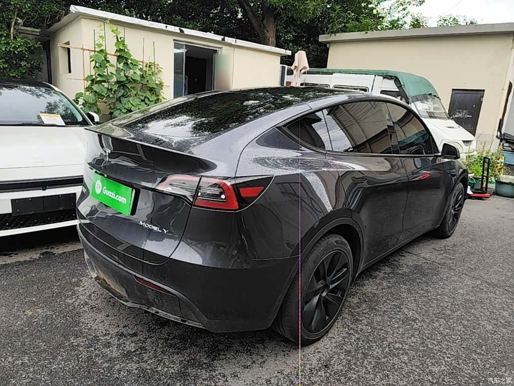 Tesla Model Y, 2024 7