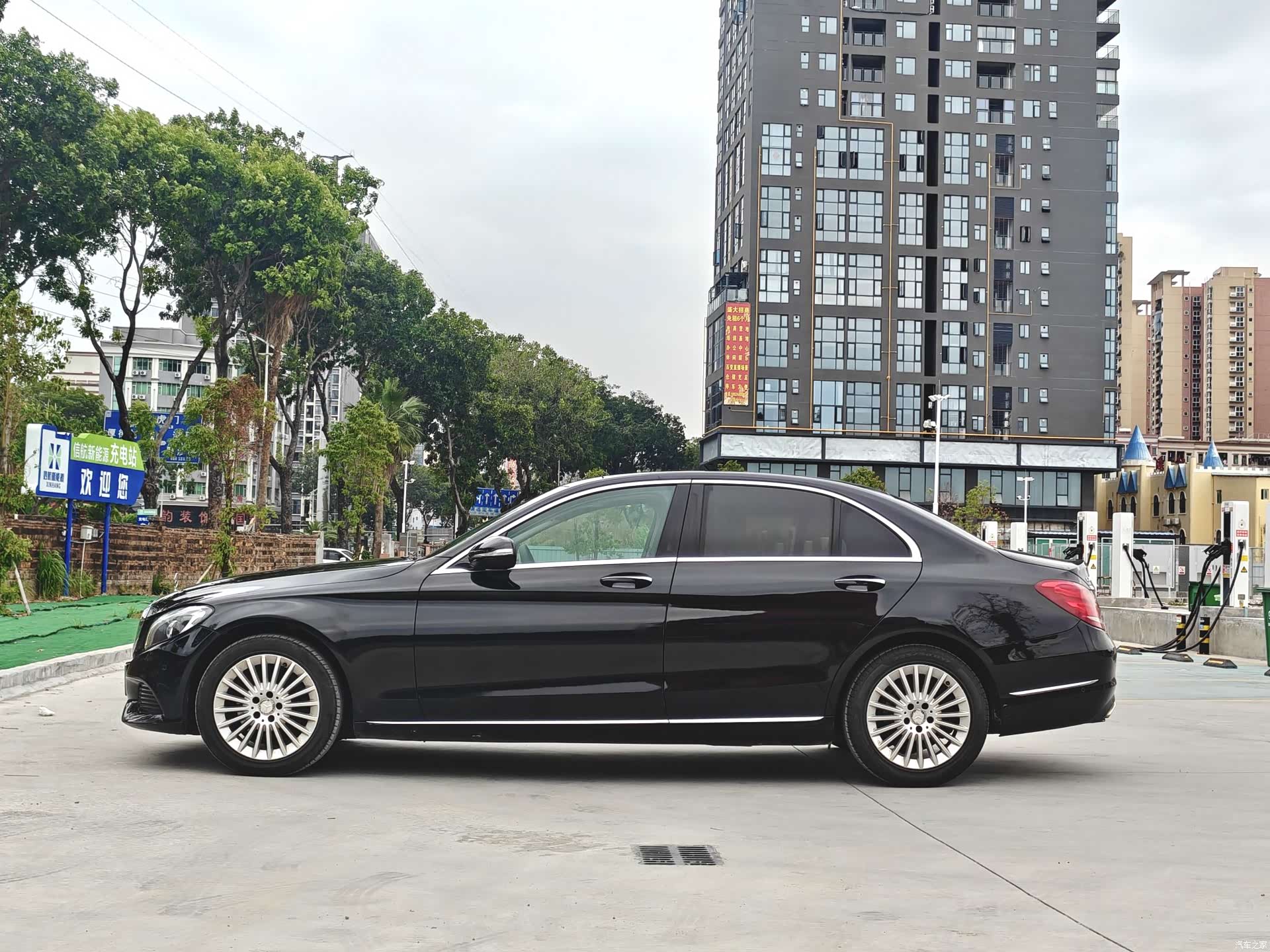 Mercedes-Benz C-Class, 2015 4