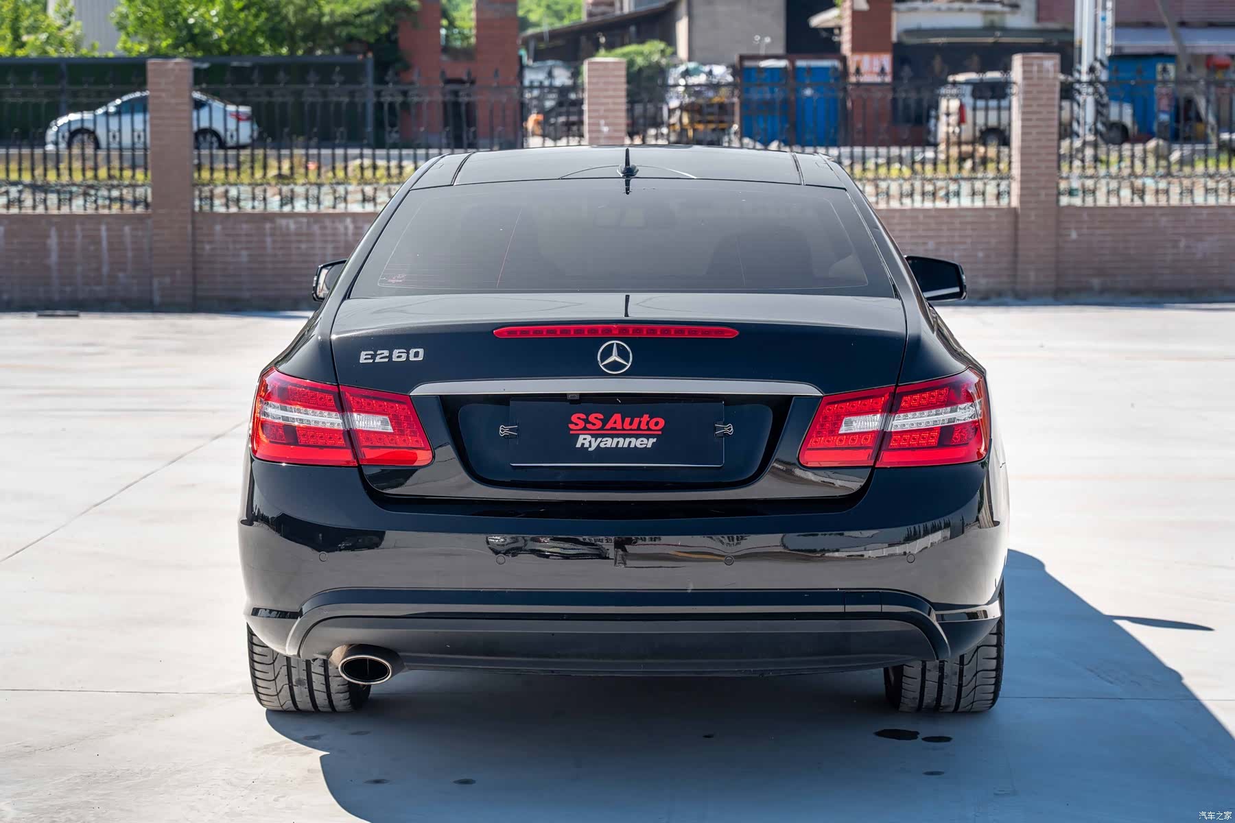 Mercedes-Benz E-Class, 2013 4