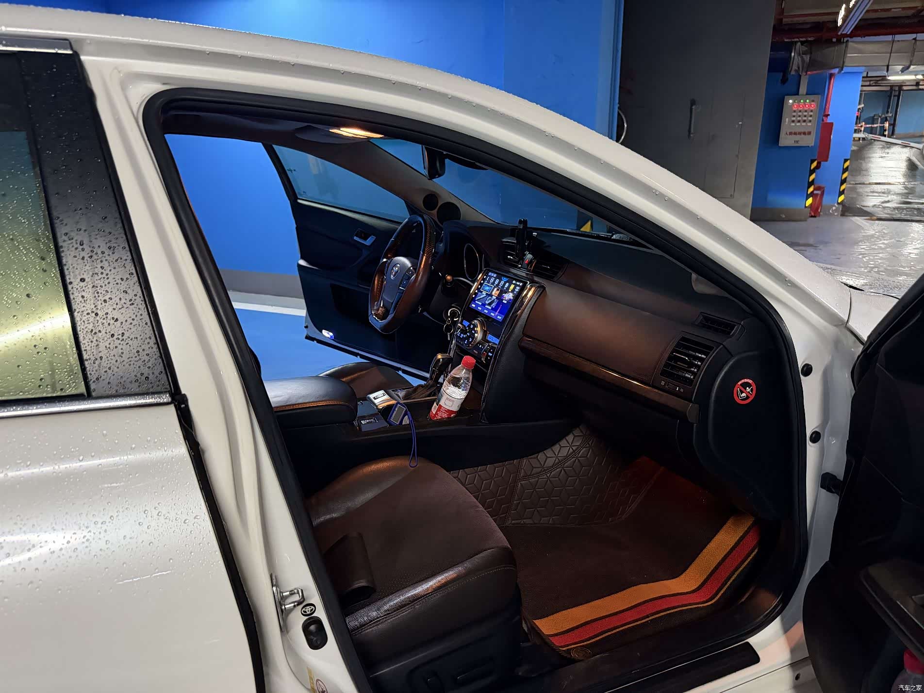 Toyota 2.5V, 2015 4