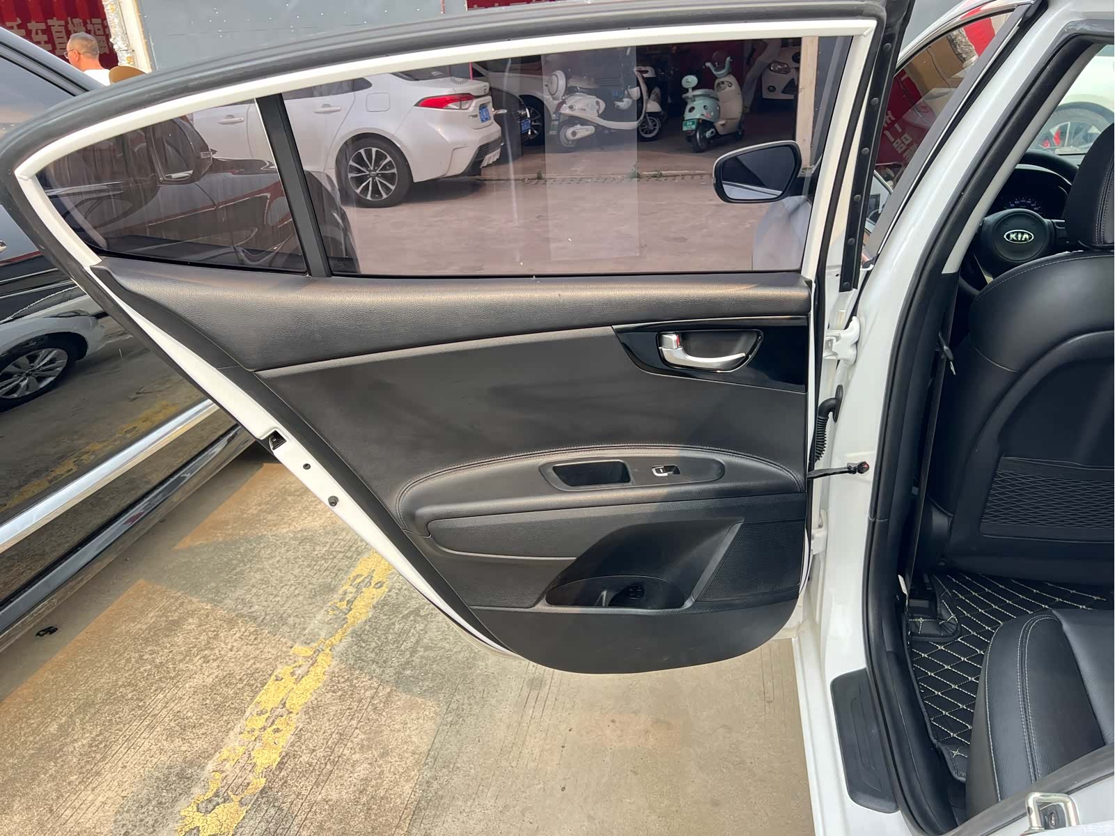 Kia K4, 2015 10