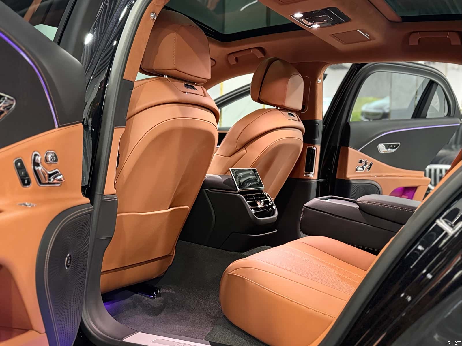 Bentley Flying Spur, 2025 6