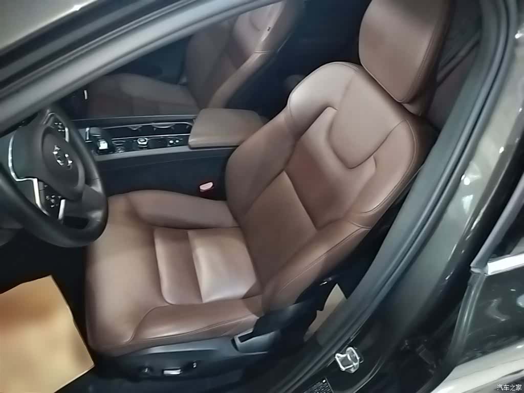 Volvo XC60, 2022 15
