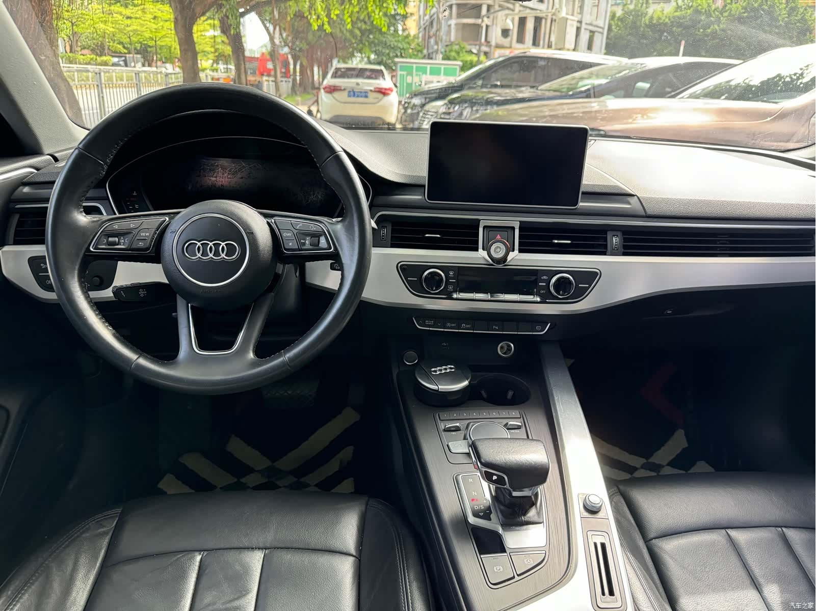 Audi A4L, 2018 7