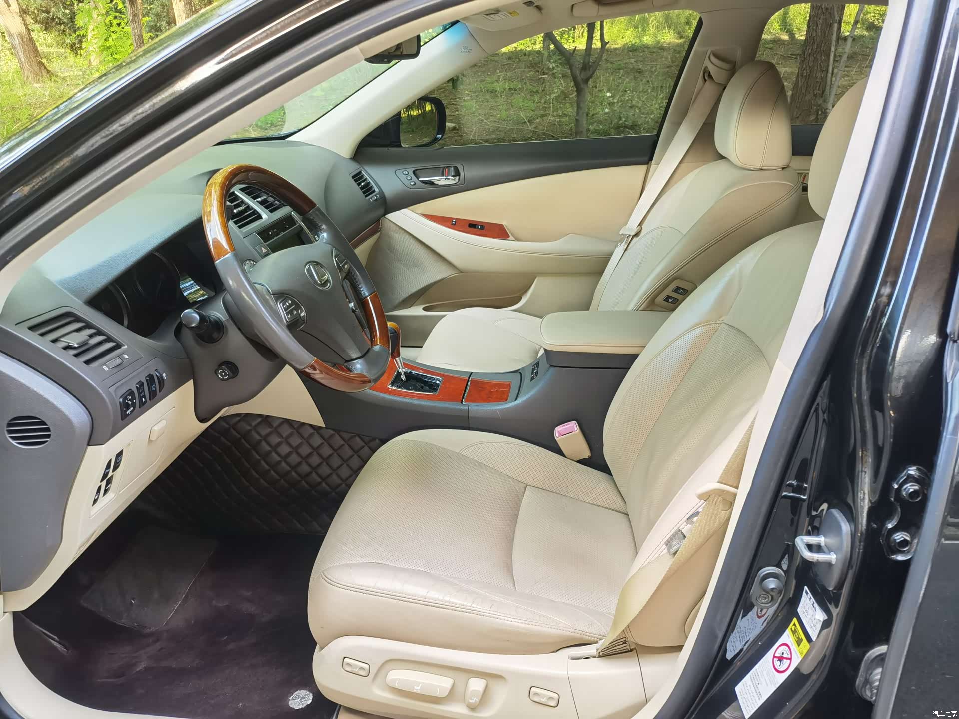 Lexus ES, 2012 11