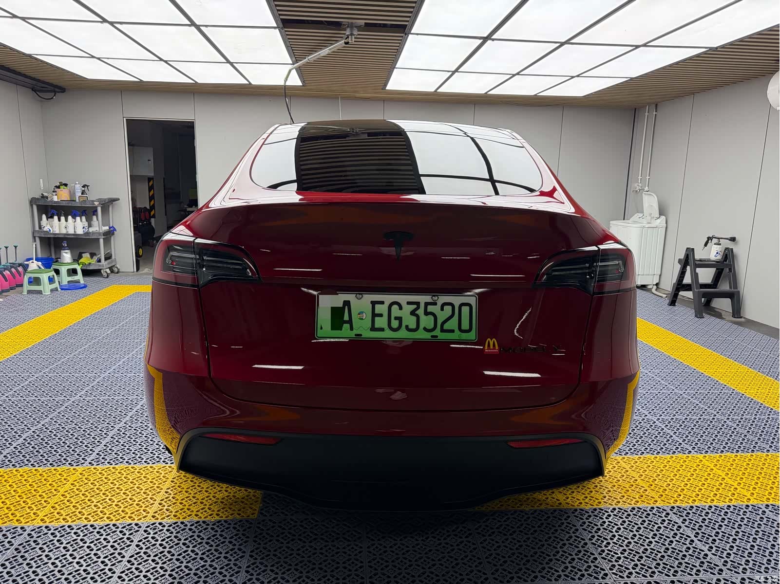 Tesla Model Y, 2023 все фото