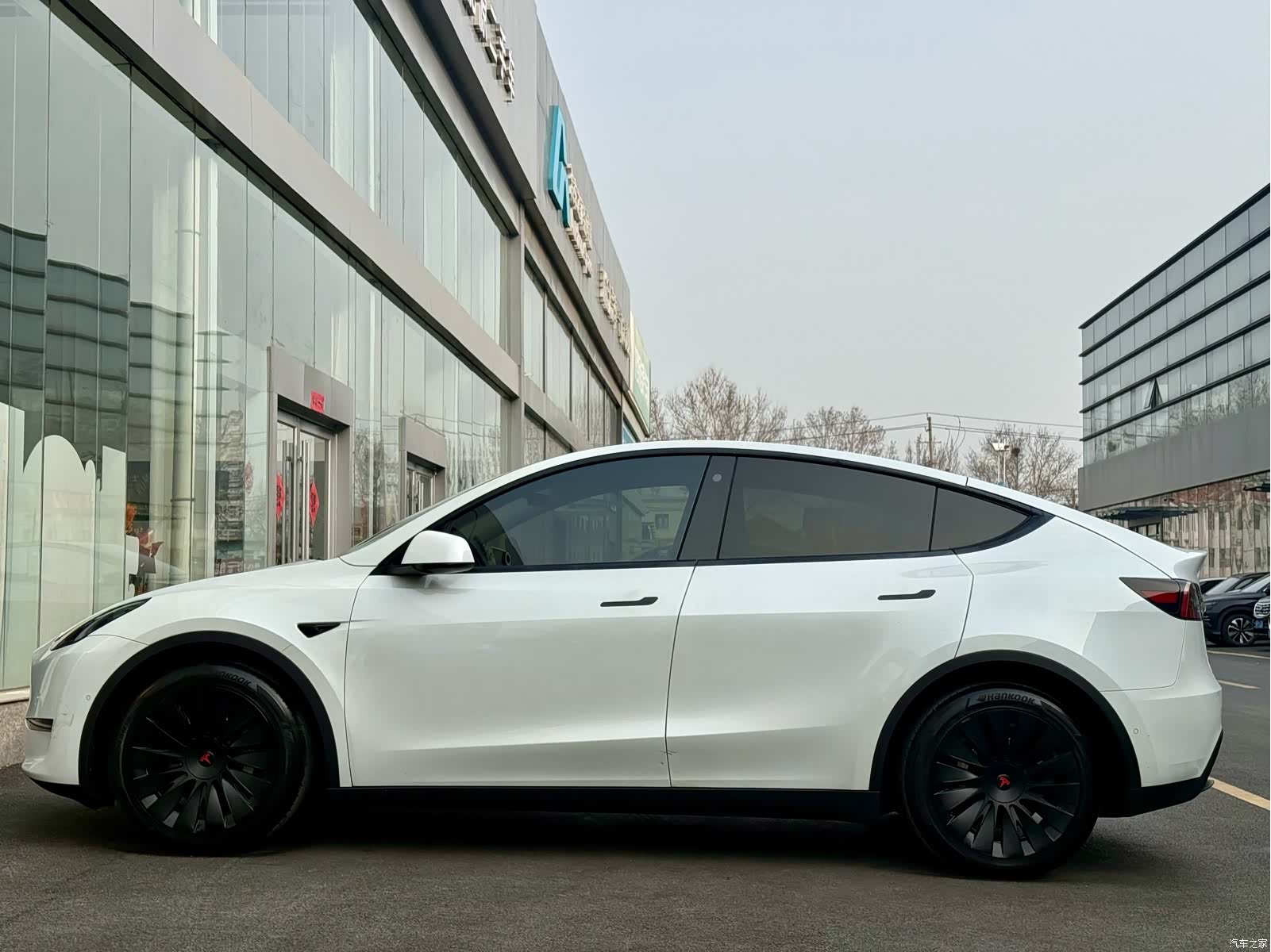 Tesla Model Y, 2021 4