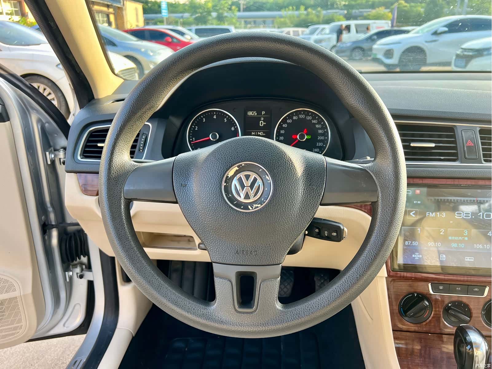 Volkswagen Lavida, 2014 7