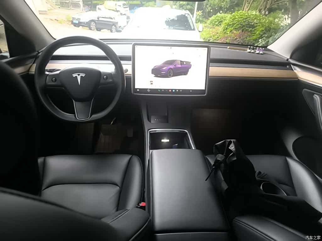 Tesla Model Y, 2022 10