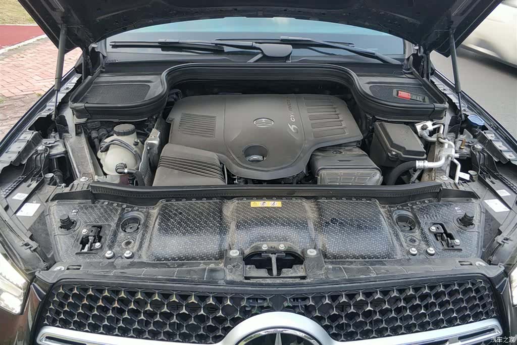 Mercedes-Benz GLE, 2024 10