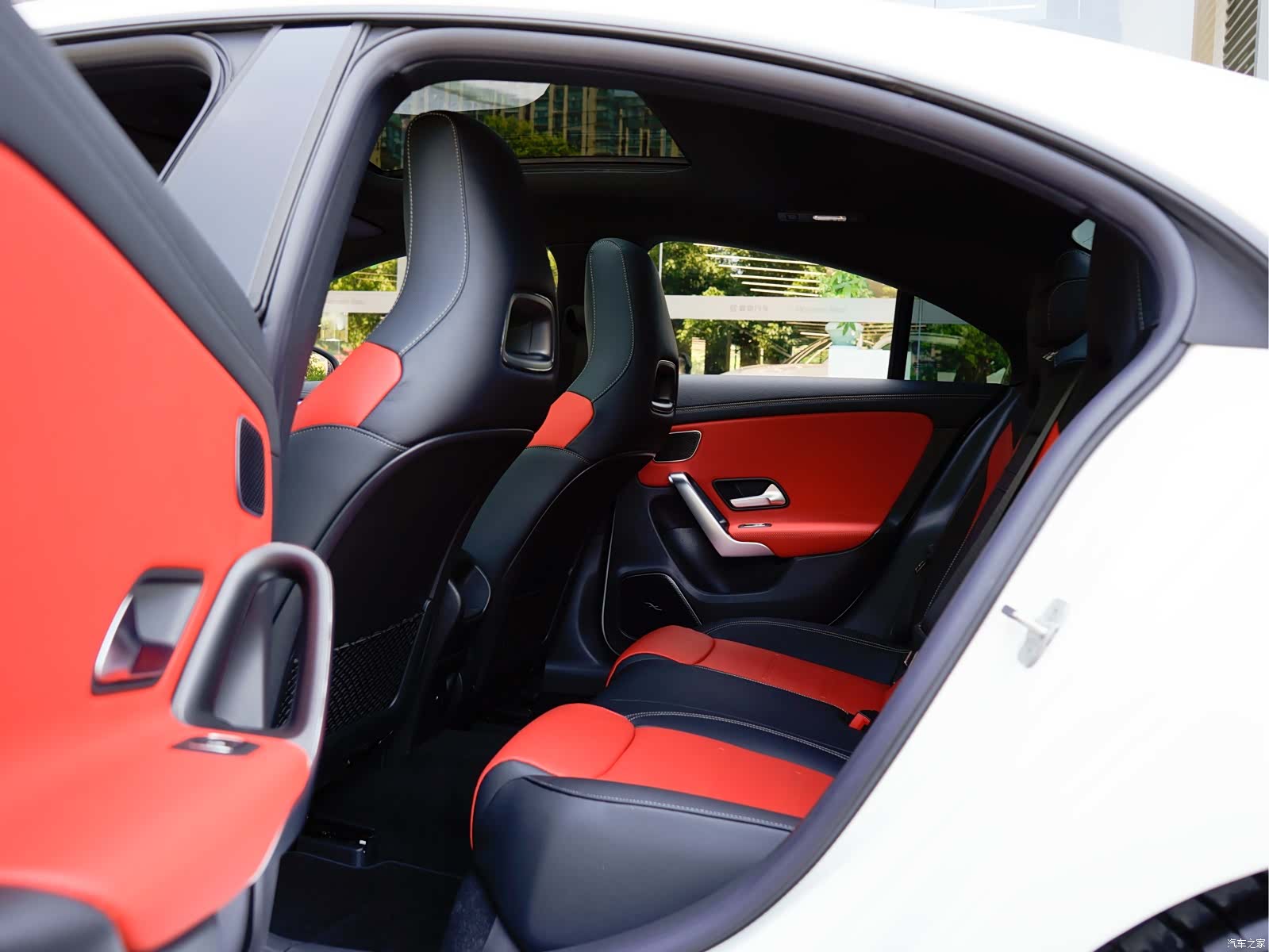 Mercedes-Benz CLA, 2026 13
