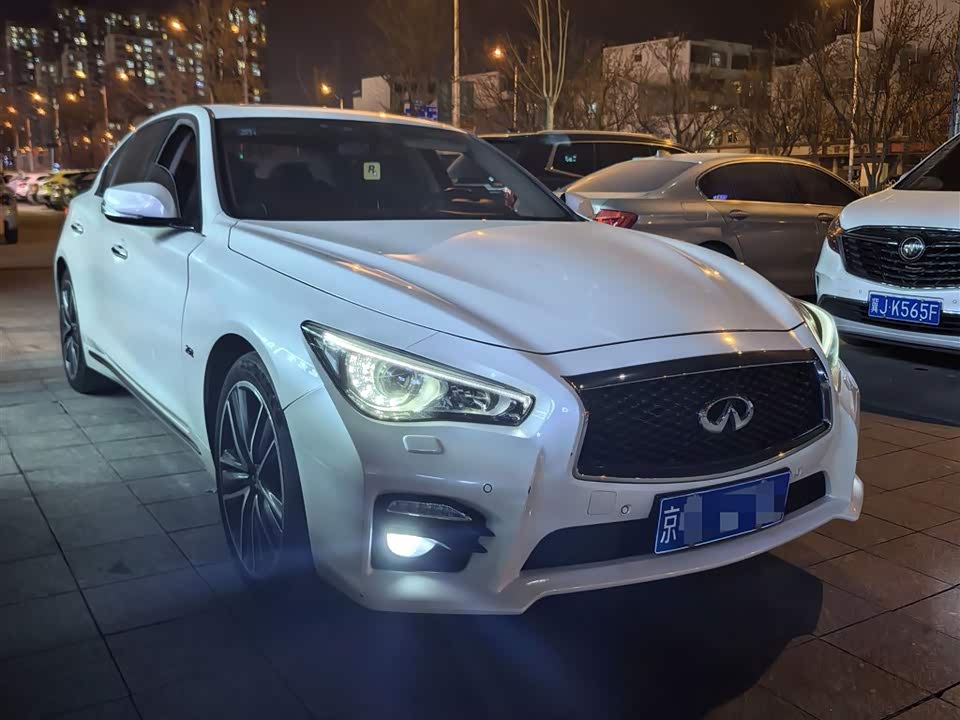 Infiniti Q50L