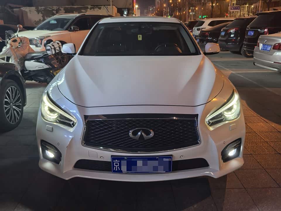 Infiniti Q50L