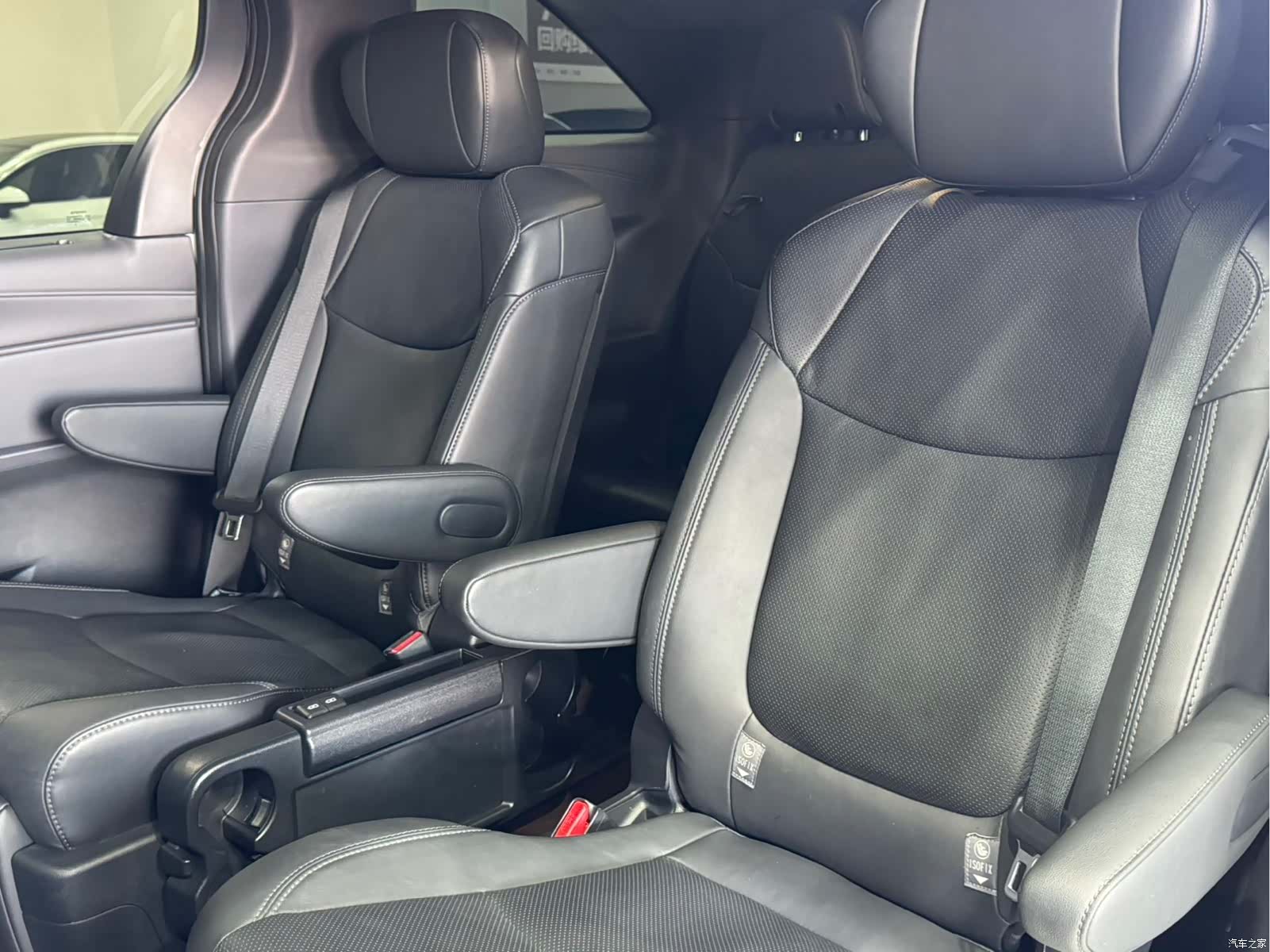 Toyota Sienna, 2024 13