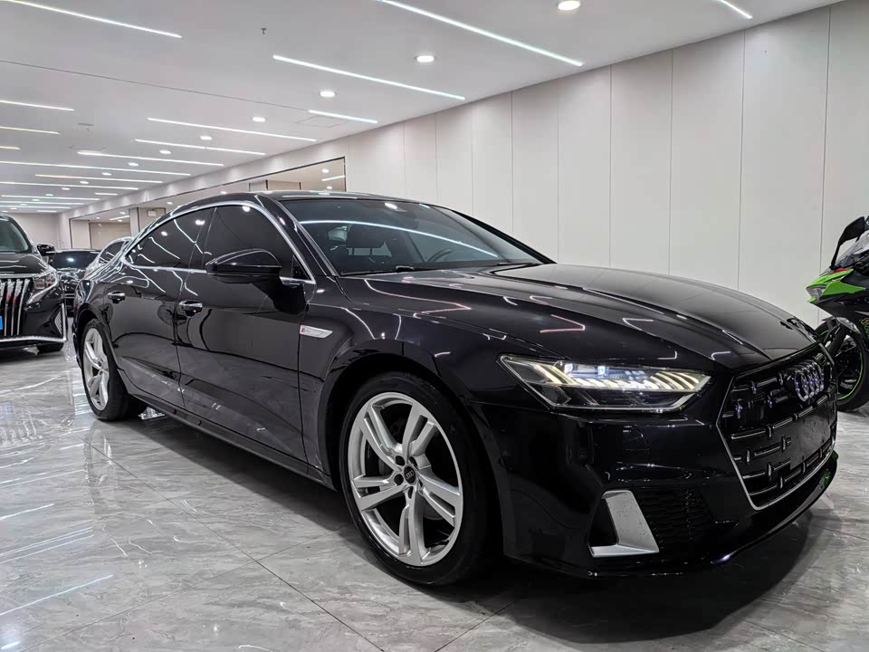 Audi A7L