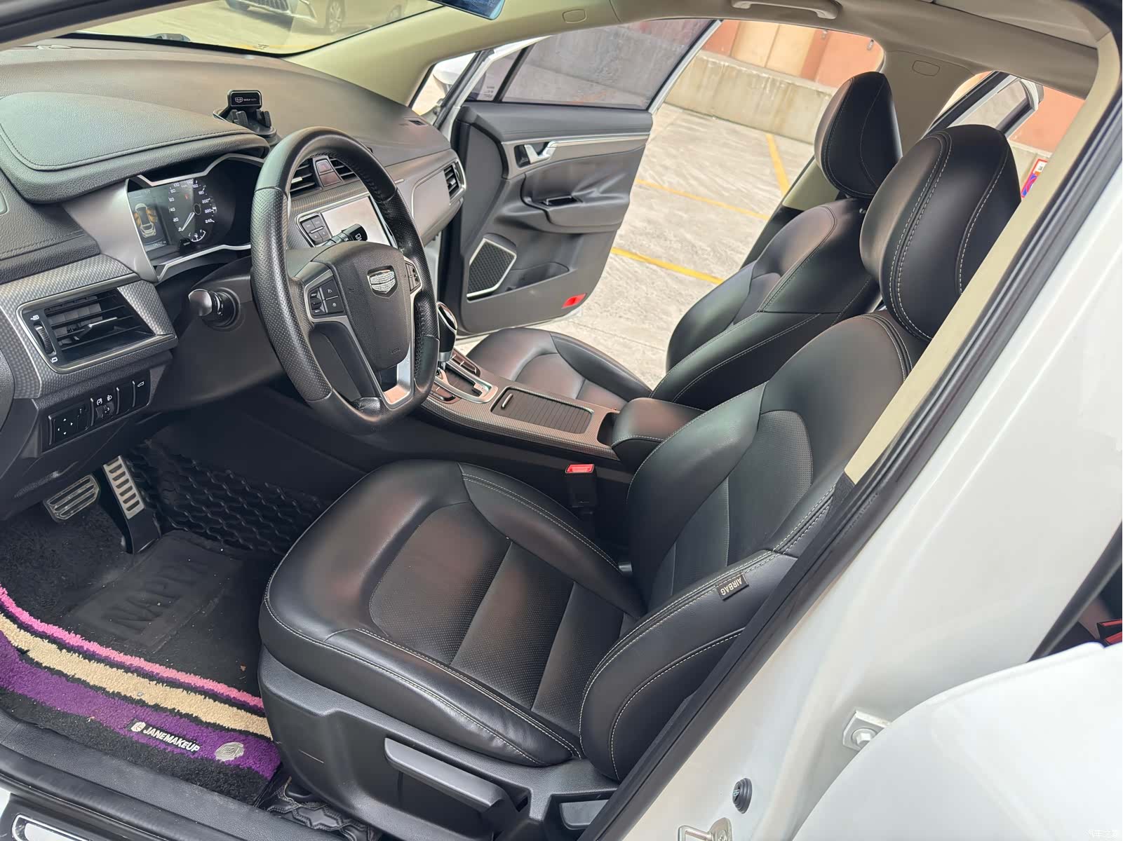 Geely Emgrand, 2017 9