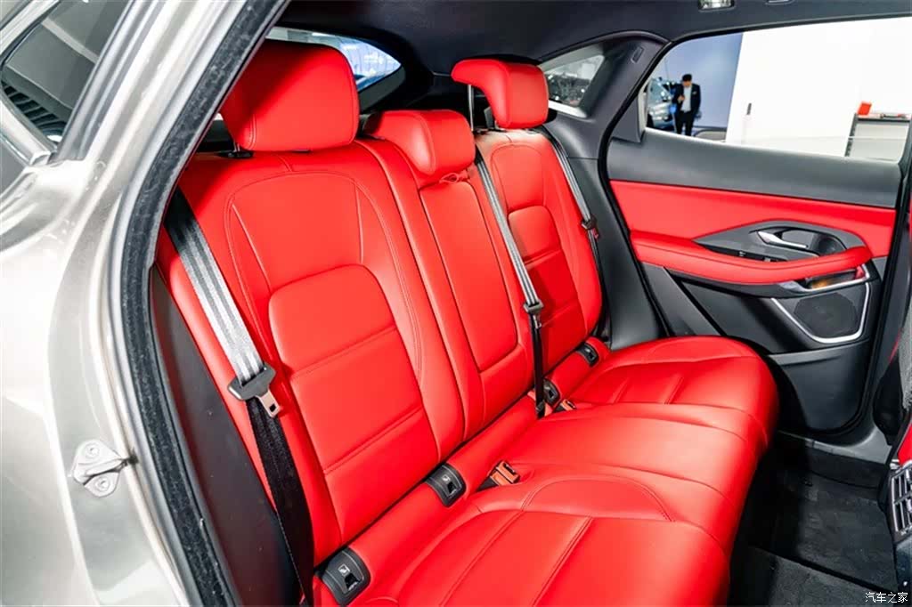Land Rover E-PACE, 2023 22