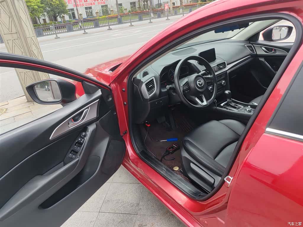 Mazda Mazda3, 2018 16