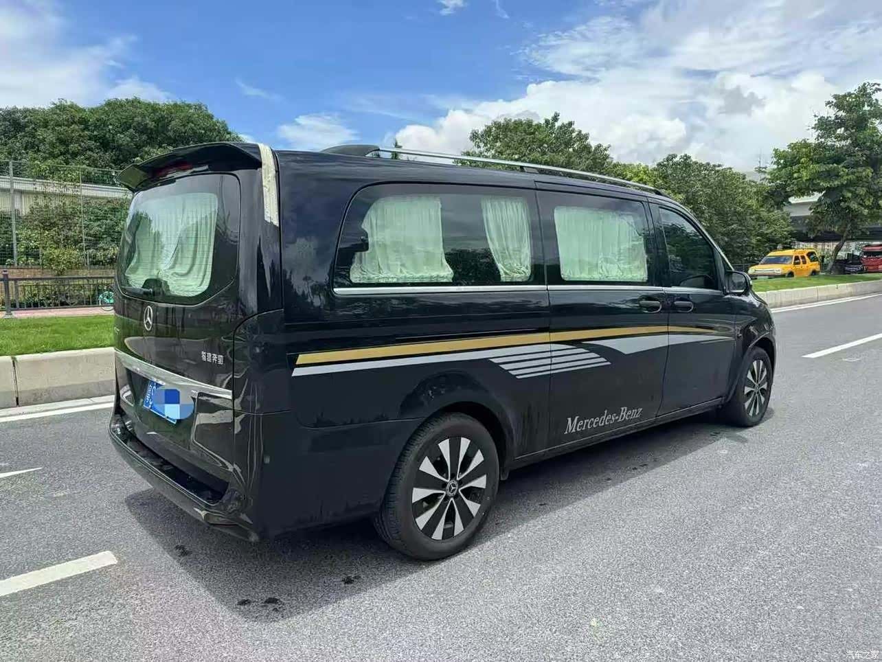 Mercedes-Benz 7, 2022 3
