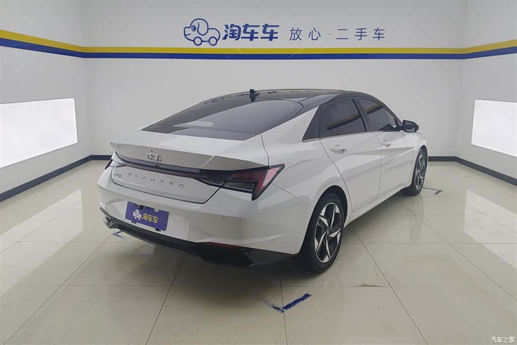 Hyundai Elantra, 2021 3