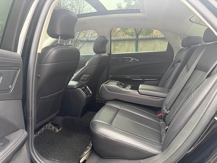Ford Taurus 2022, фото 9