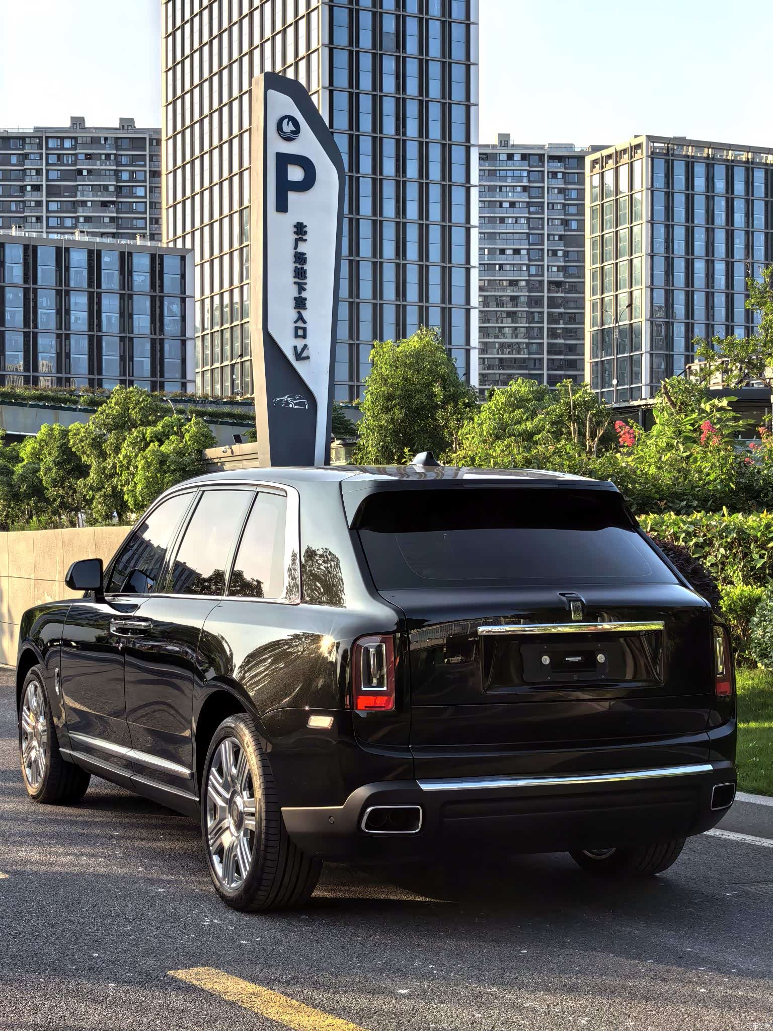 Rolls-Royce Cullinan, 2022 все фото