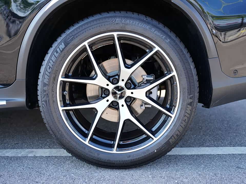 Mercedes-Benz GLC AMG