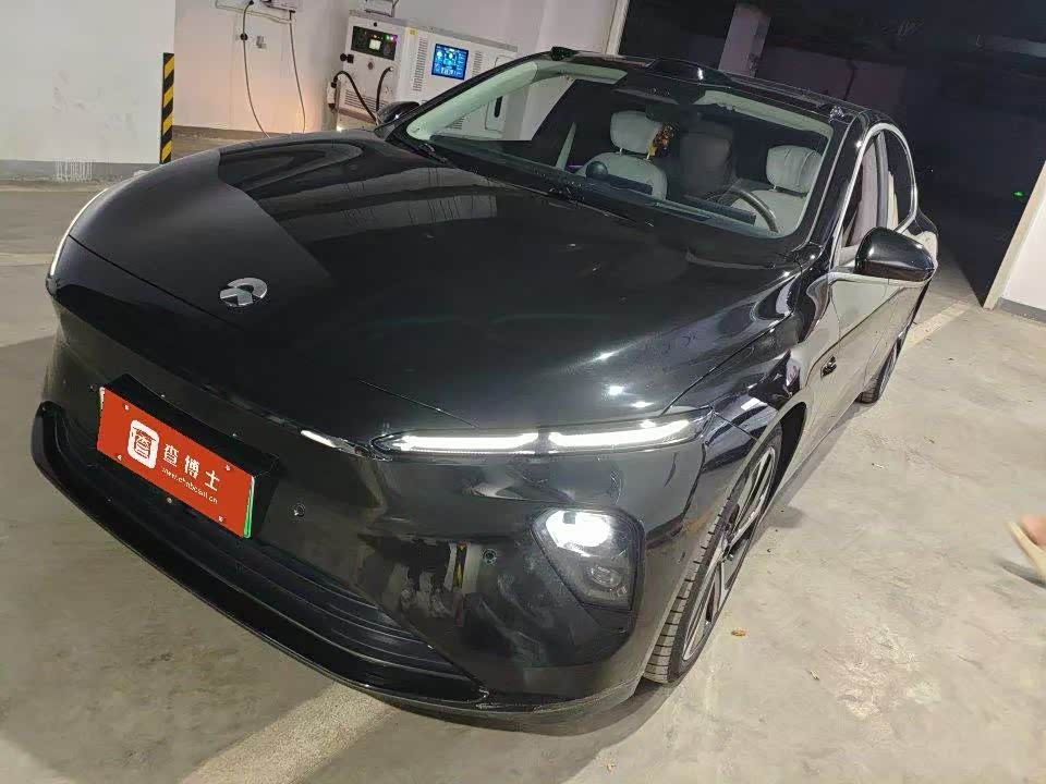 NIO ET7