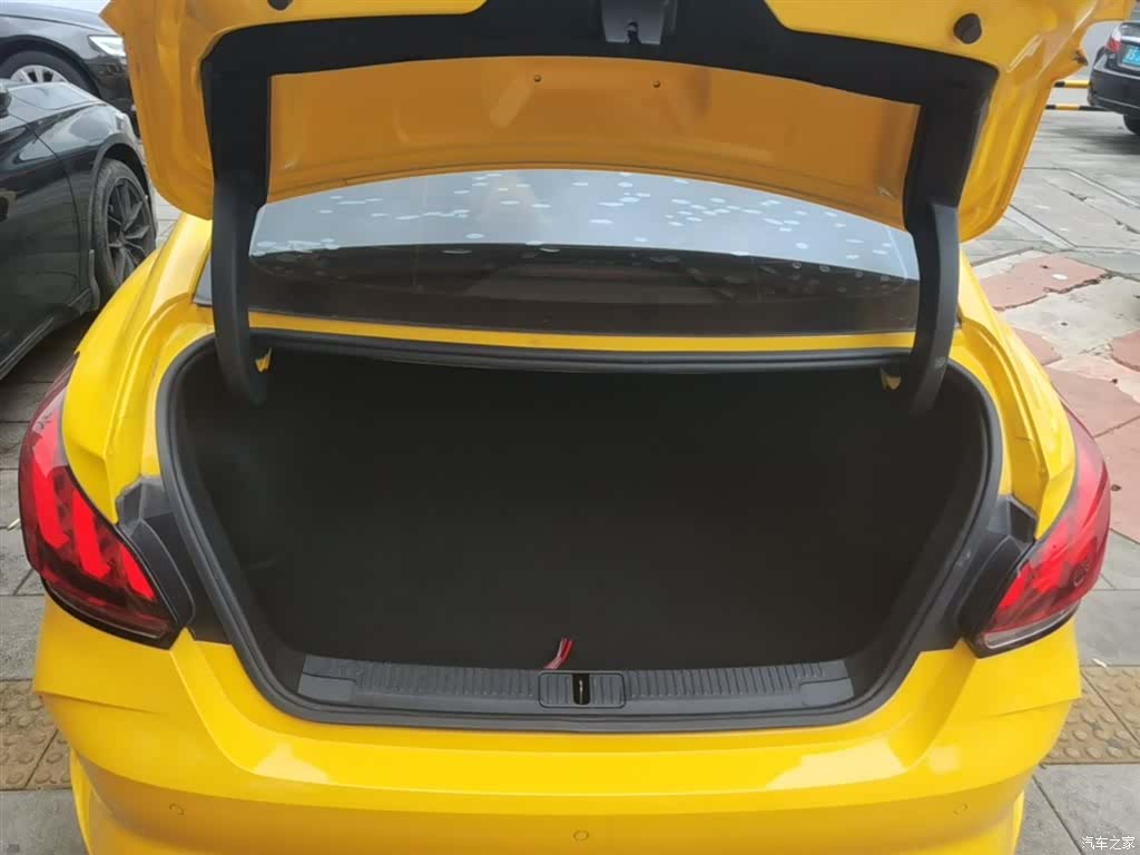MG MG5, 2022 15