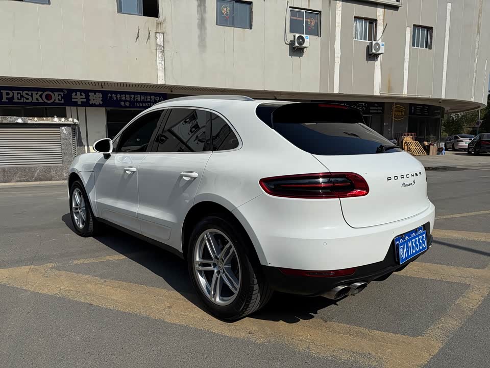 Porsche Macan