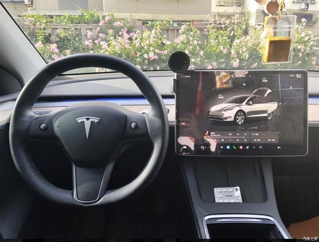 Tesla Model Y, 2022 14
