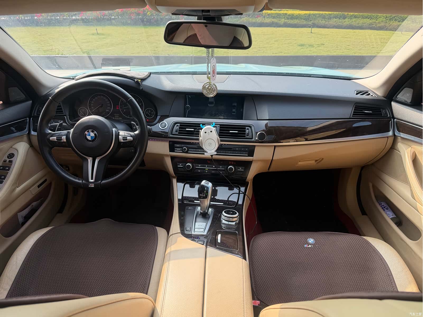 BMW 5 Series, 2011 9
