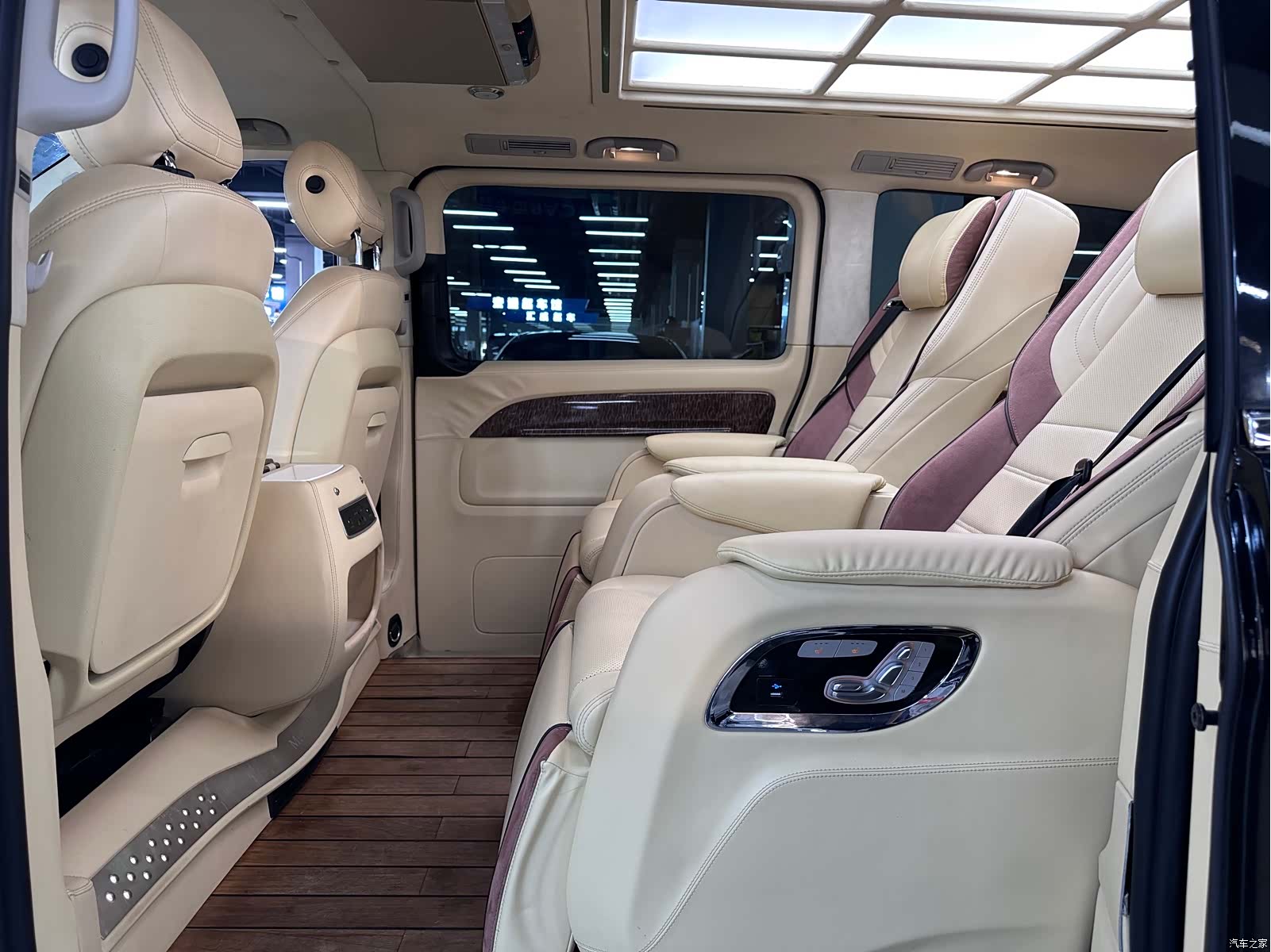 Mercedes-Benz V-Class, 2018 6