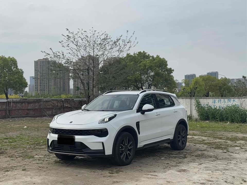 Lynk & Co 01