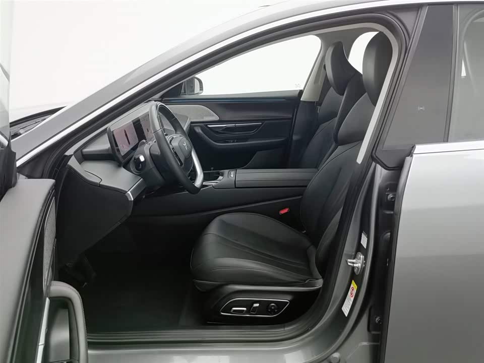 XPENG P7