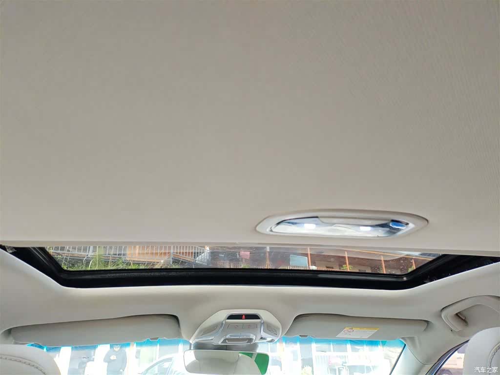 Geely Binray, 2018 14