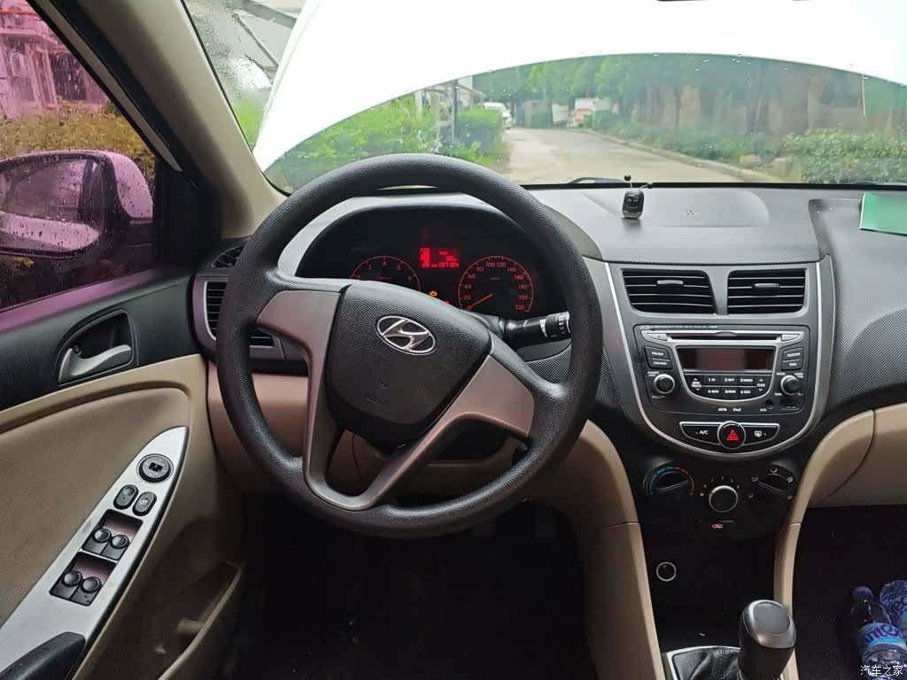 Hyundai GLS, 2015 11