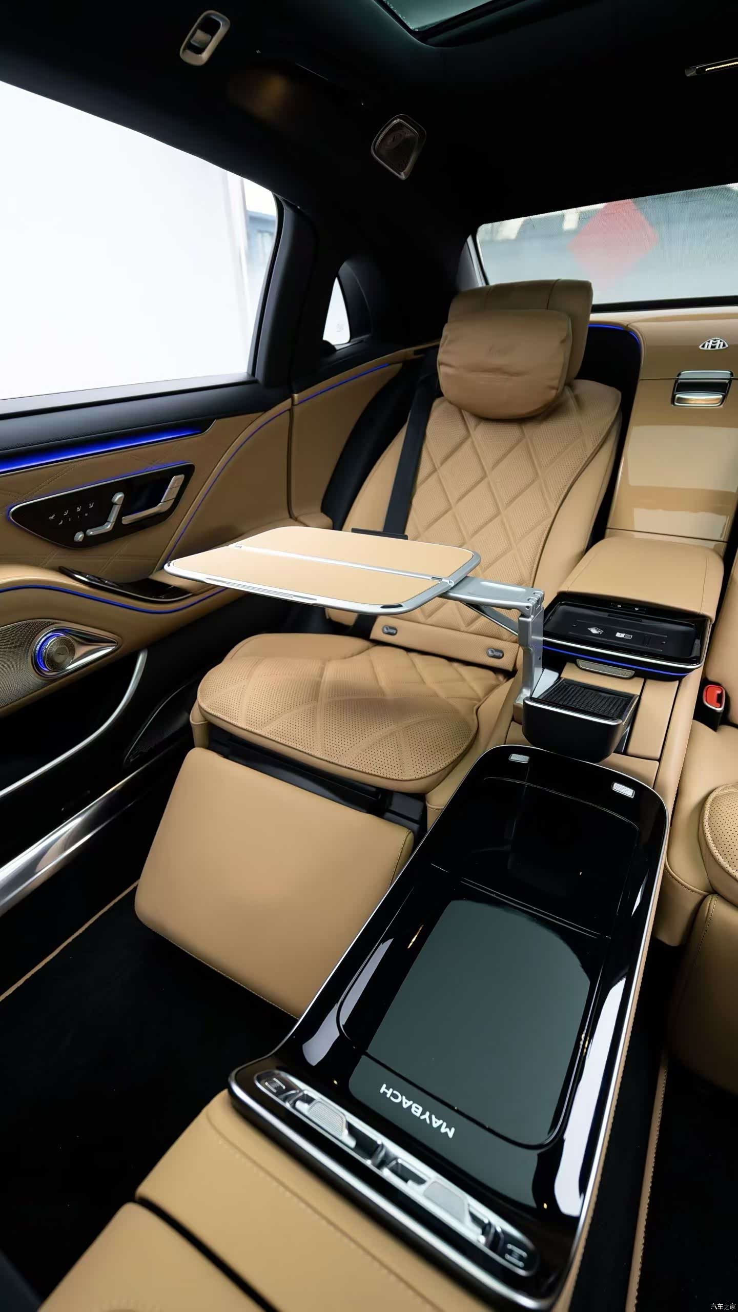 Maybach S-Class, 2023 6