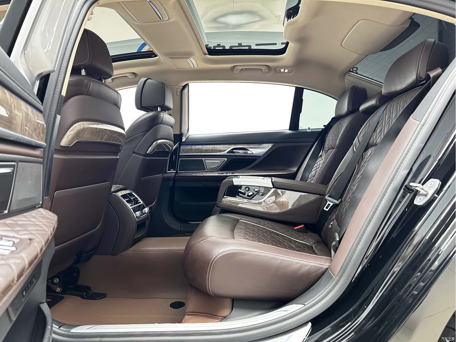 BMW 7 Series, 2020 13