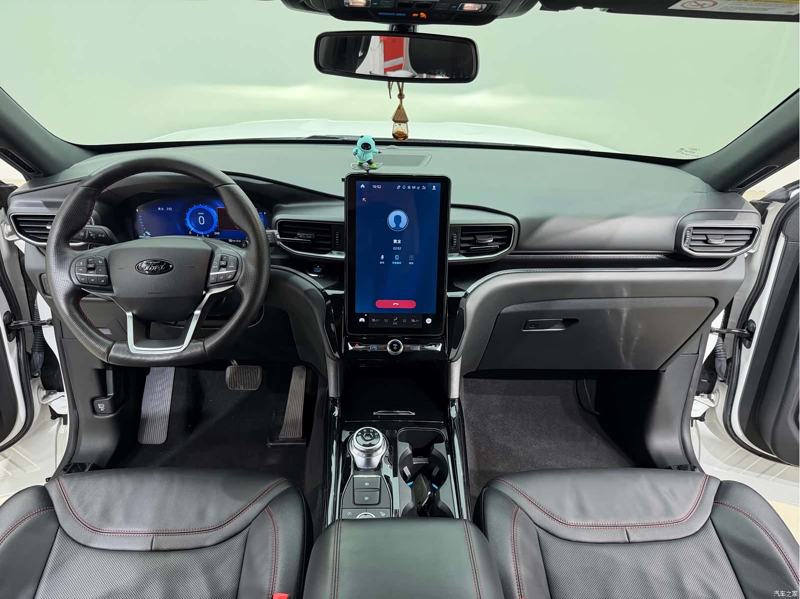 Ford Explorer, 2020 8