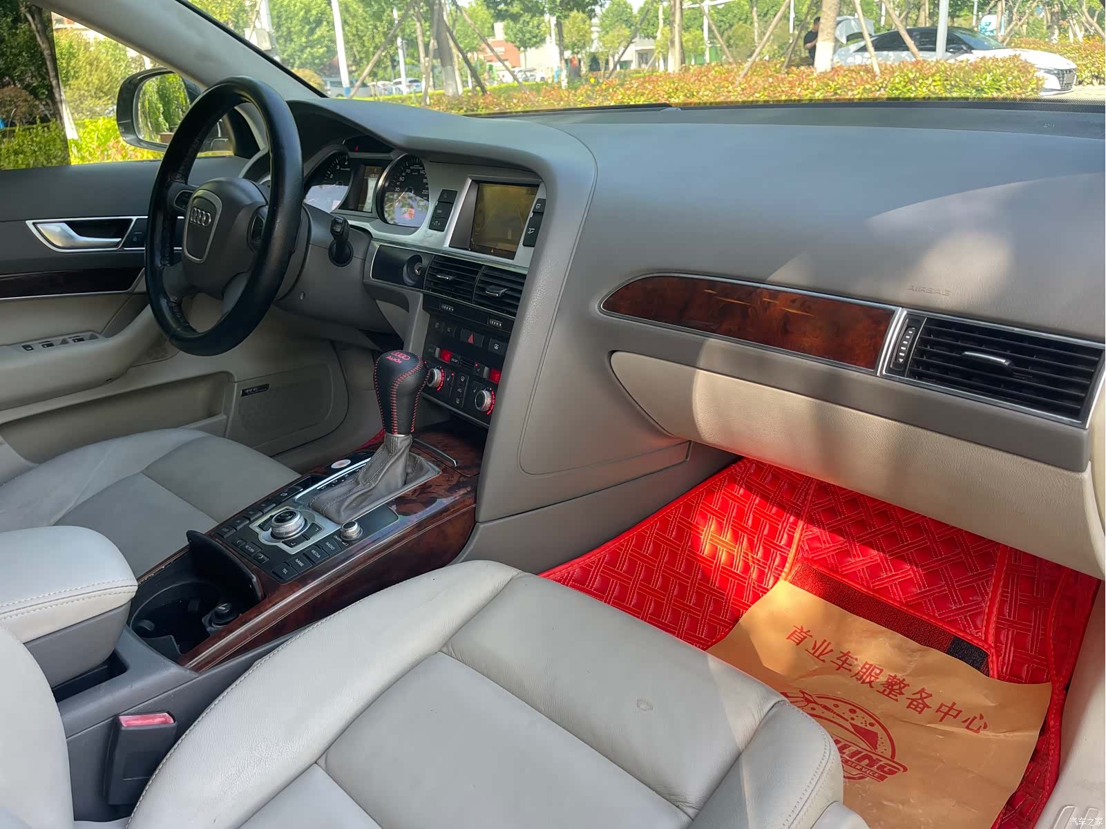 Audi A6L, 2011 16