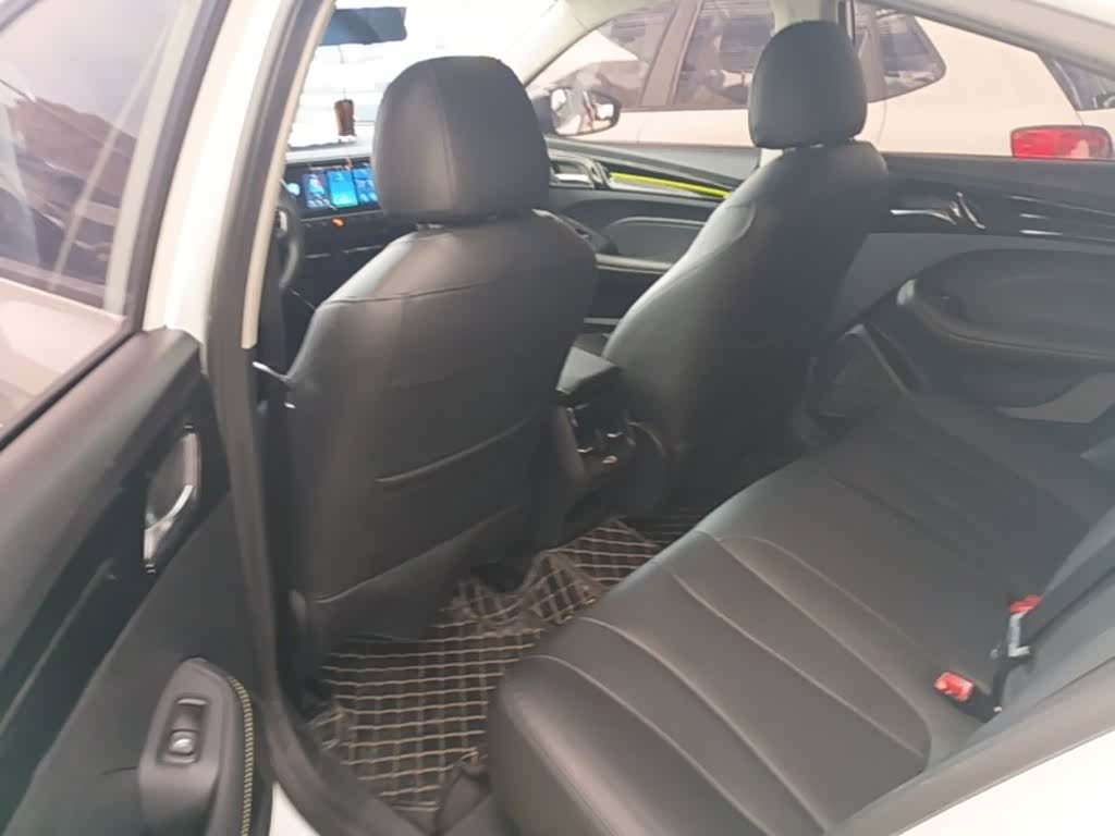 Roewe i5, 2023 17