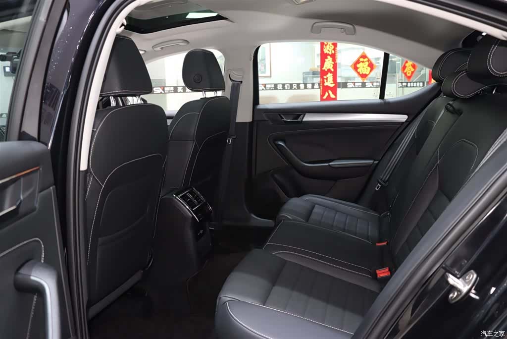 Skoda Superb, 2024 11
