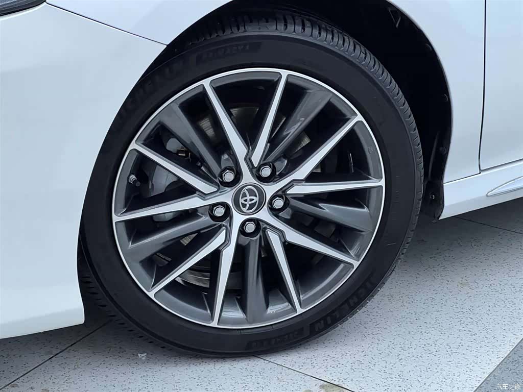Toyota Camry, 2023 10
