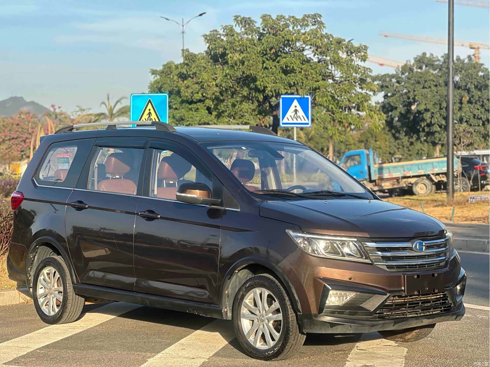 BAIC M70, 2017 3