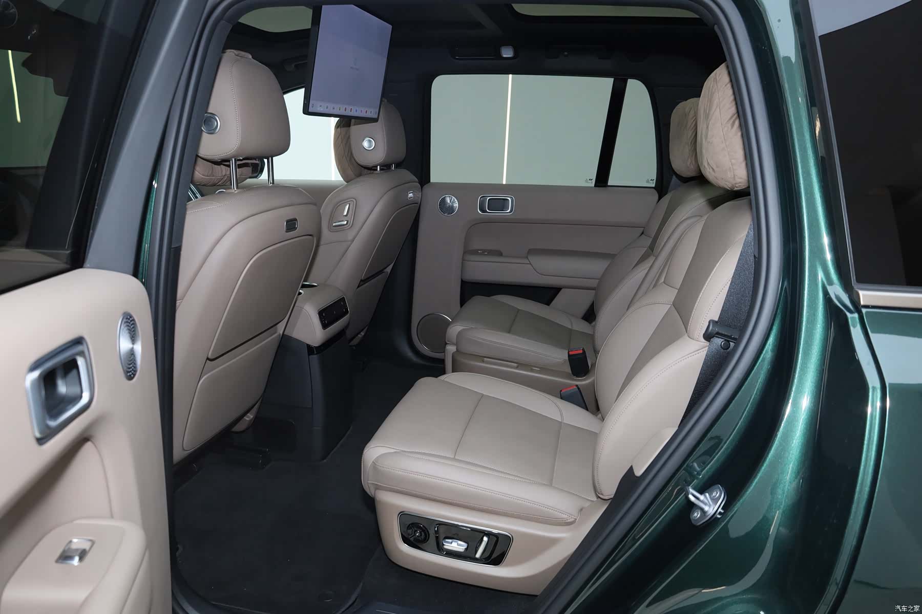 Li Auto L9, 2025 32