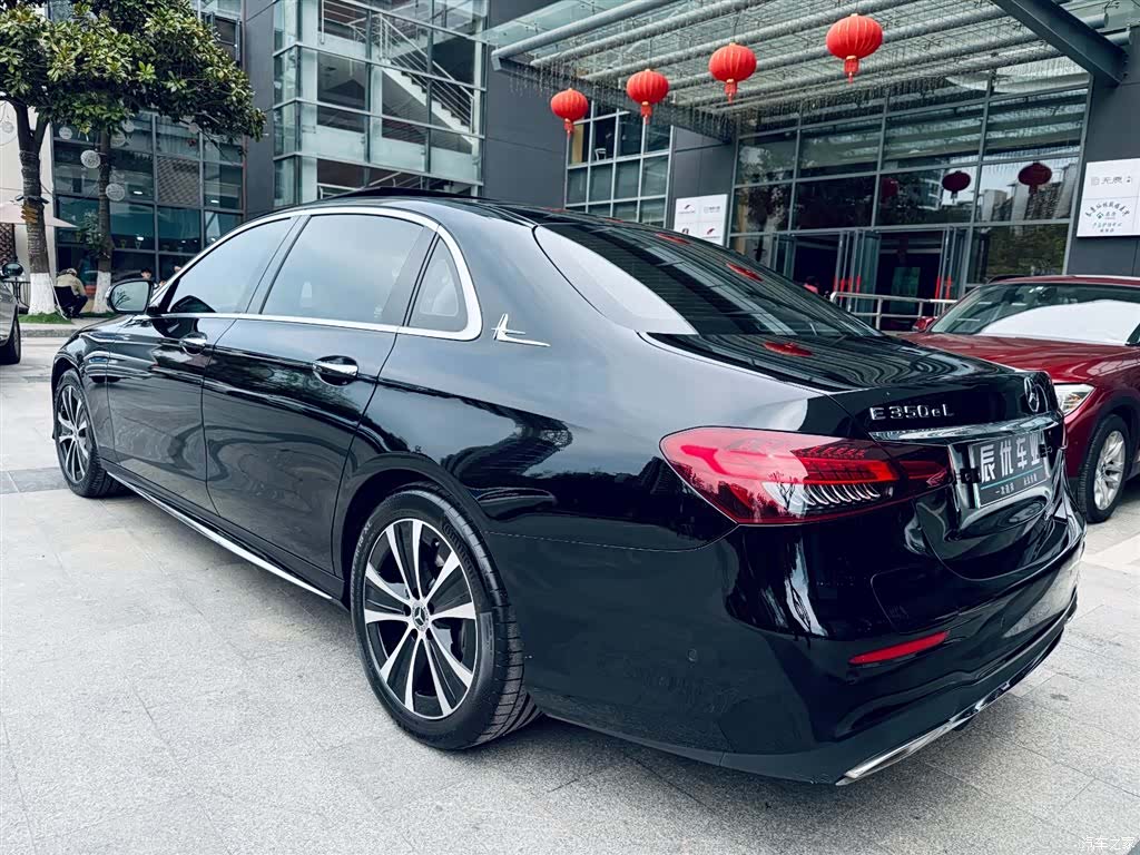 Mercedes-Benz E-Class, 2022 3